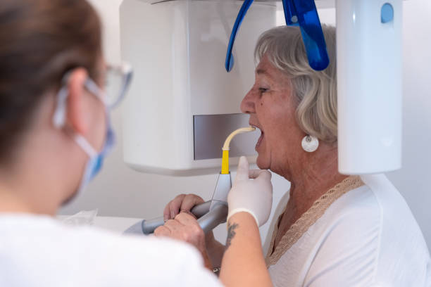 Best Dentist for Tooth Abscess  in Leipsic, OH
